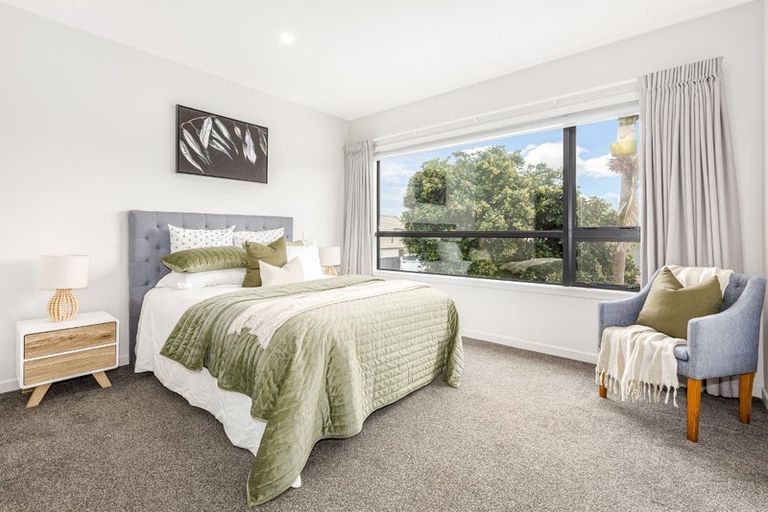 Photo of property in 1b Wai-iti Crescent, Woburn, Lower Hutt, 5010