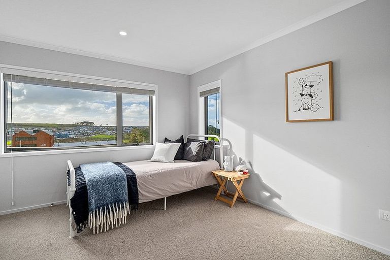 Photo of property in 79 Te Oneroa Way, Long Bay, Auckland, 0630