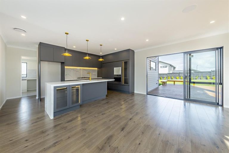 Photo of property in 9 Hapukupuku Avenue, Beachlands, Auckland, 2018