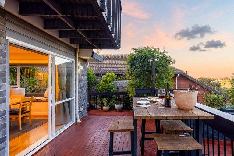 Photo of property in 86 Crestview Place, Browns Bay, Auckland, 0630