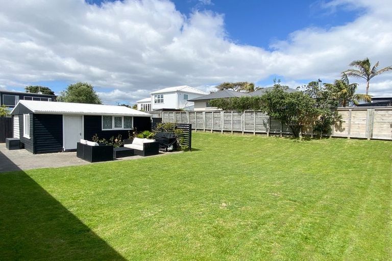 Photo of property in 18 Gordon Road, Mount Maunganui, 3116