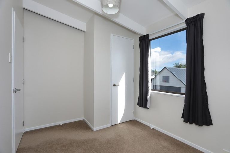 Photo of property in 11 Oaklea Avenue, Marton, 4710