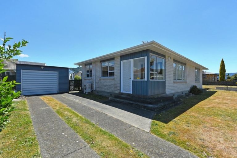 Photo of property in 1a Joseph Grove, Elderslea, Upper Hutt, 5018