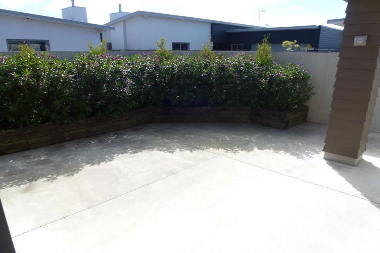 Photo of property in 21 Rosalie Terrace, Kelvin Grove, Palmerston North, 4414
