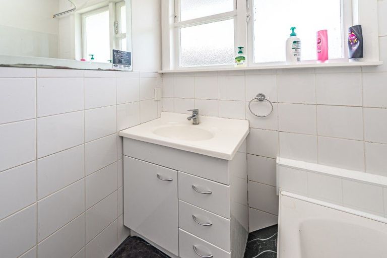 Photo of property in 90 Harper Street, Gonville, Whanganui, 4501