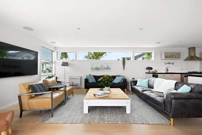 Photo of property in 66 Rototuna Road, Rototuna, Hamilton, 3210