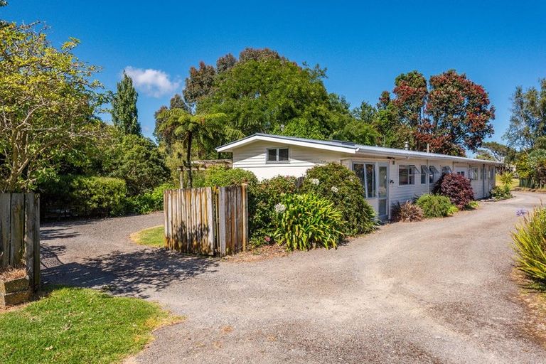 Photo of property in 46 Peka Peka Road, Peka Peka, Waikanae, 5391
