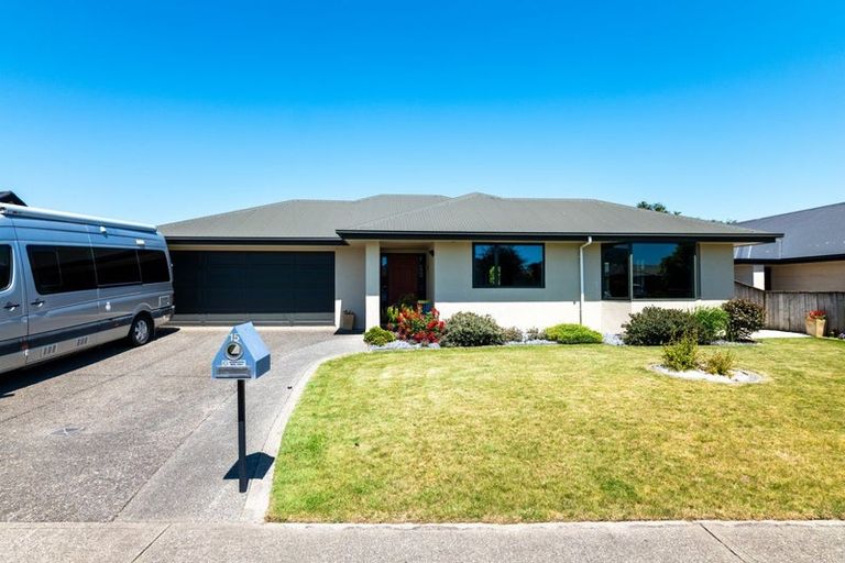 Photo of property in 15 Kendall View, Stoke, Nelson, 7011