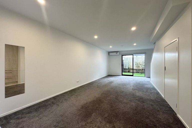 Photo of property in 1a Hamurana Place, Te Atatu Peninsula, Auckland, 0610