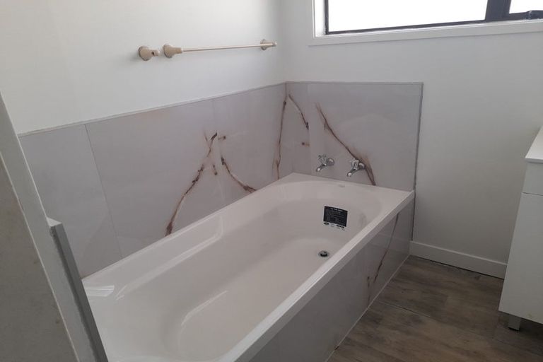 Photo of property in 21 Arodella Crescent, Ranui, Auckland, 0612