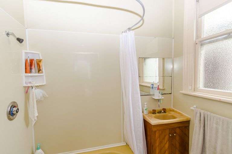 Photo of property in 79 Kaikorai Valley Road, Kaikorai, Dunedin, 9010