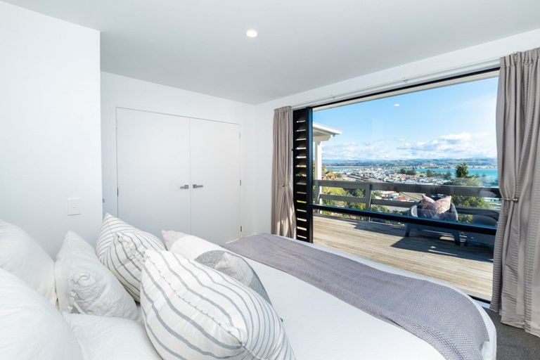 Photo of property in 11 Kowhai Road, Bluff Hill, Napier, 4110