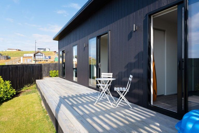 Photo of property in 79 Omahina Street, Raglan, 3225