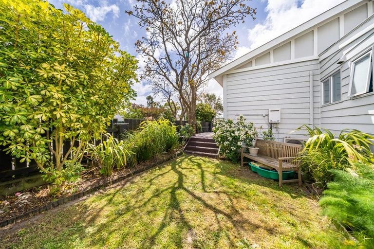 Photo of property in 15 Randwick Crescent, Moera, Lower Hutt, 5010