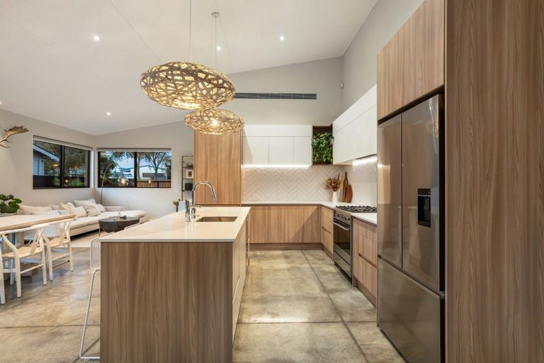 Photo of property in 107 Wattle Place, Whangamata, 3620