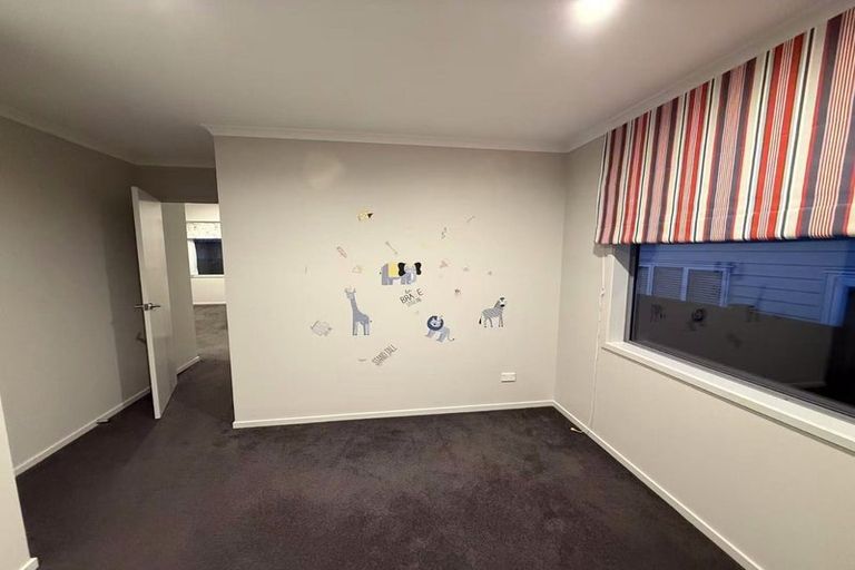 Photo of property in 98 Ridgedale Road, Silverdale, 0932