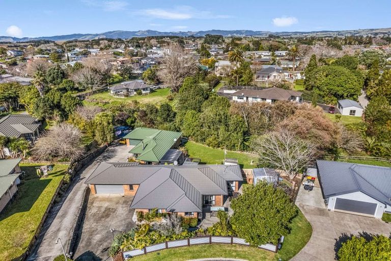 Photo of property in 12 Bella Villa Drive, Waiuku, 2123