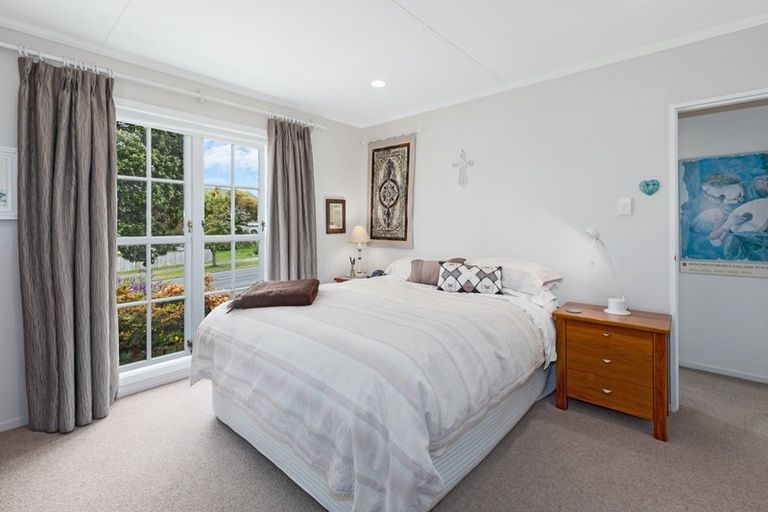 Photo of property in 32 Discovery Drive, Whitby, Porirua, 5024