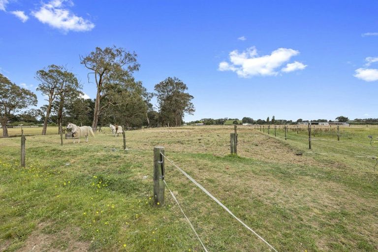 Photo of property in 53 Ladys Mile, Eltham, 4322