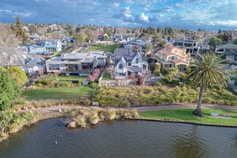 Photo of property in 58a Lake Crescent, Hamilton Lake, Hamilton, 3204