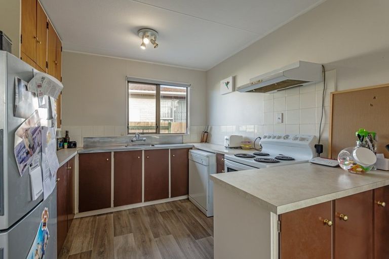 Photo of property in 19a Colonial Place, Kelvin Grove, Palmerston North, 4414