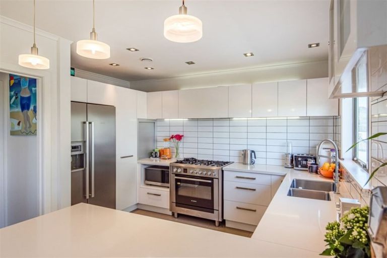 Photo of property in 4a Northumberland Avenue, Belmont, Auckland, 0622