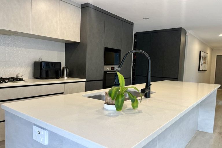 Photo of property in 43 Whakapono Road, Pukekohe, 2120