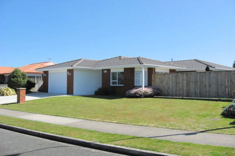 Photo of property in 9 Hadleigh Court, Paraparaumu, 5032