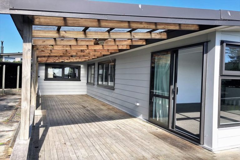 Photo of property in 16 Beaufort Avenue, Brookfield, Tauranga, 3110