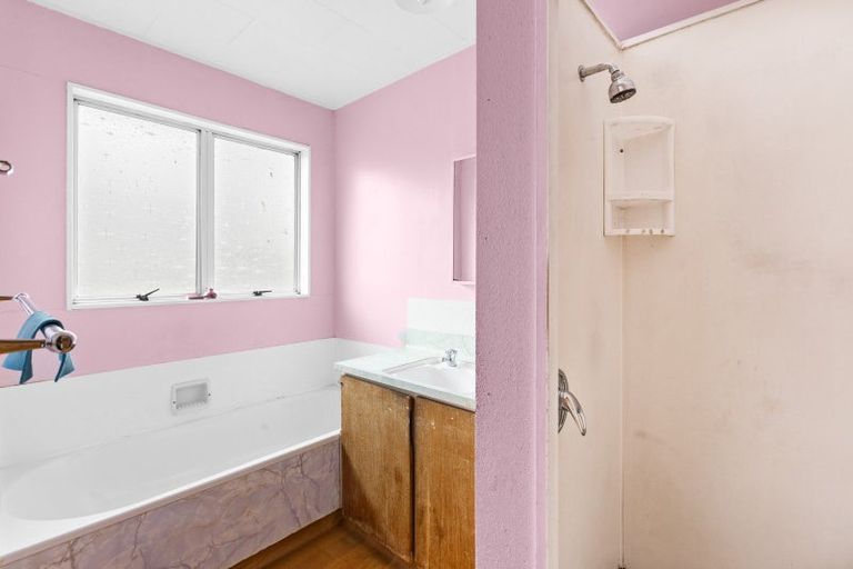 Photo of property in 17 Kirkcaldy Crescent, Flaxmere, Hastings, 4120