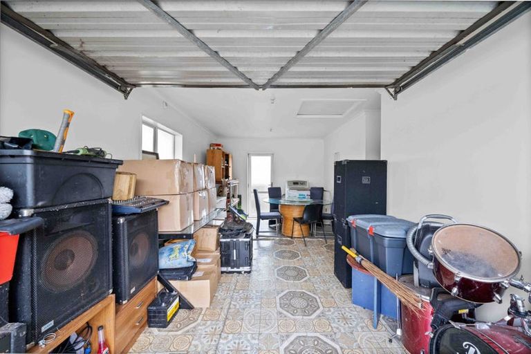 Photo of property in 10 Portrush Lane, Takanini, 2112