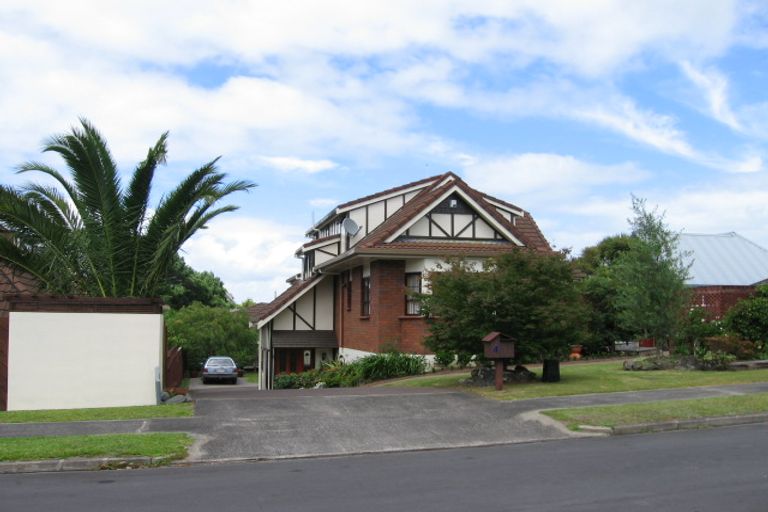 Photo of property in 4 Eleanor Place, Blockhouse Bay, Auckland, 0600