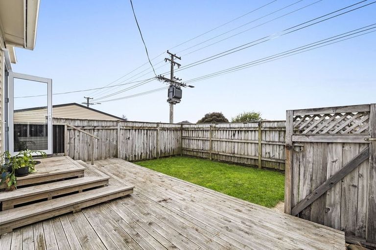 Photo of property in 1/324 Carrington Street, Vogeltown, New Plymouth, 4310