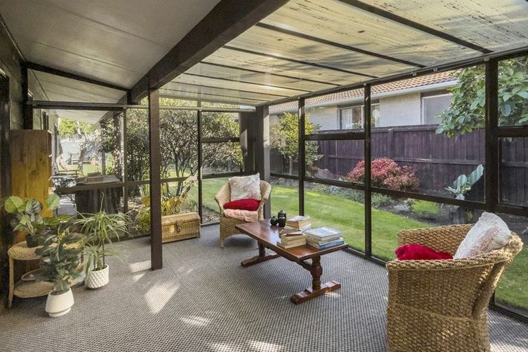 Photo of property in 76 Solomon Avenue, Redwood, Christchurch, 8051