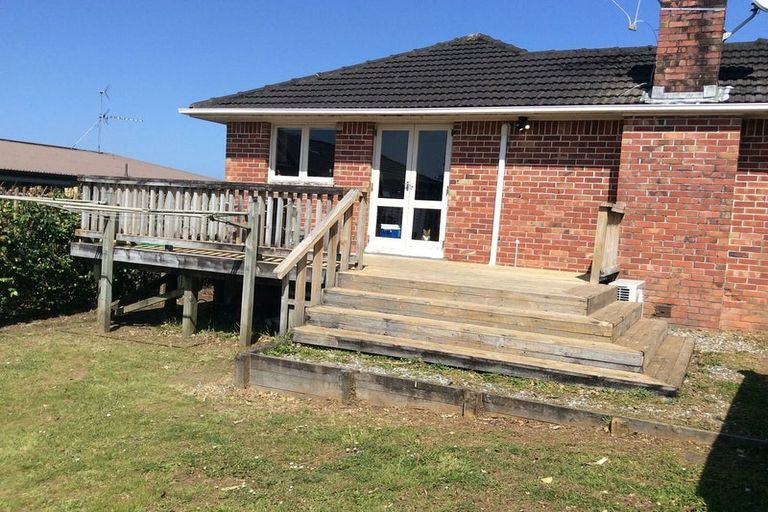 Photo of property in 10 Andrew Road, Howick, Auckland, 2010