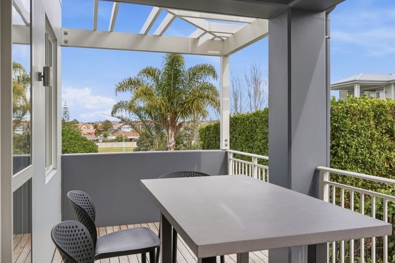Photo of property in 76 Rewa Rewa Lane, Orewa, 0931