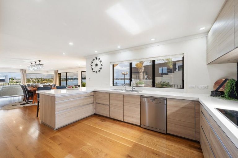 Photo of property in 38 Venus Place, Half Moon Bay, Auckland, 2012