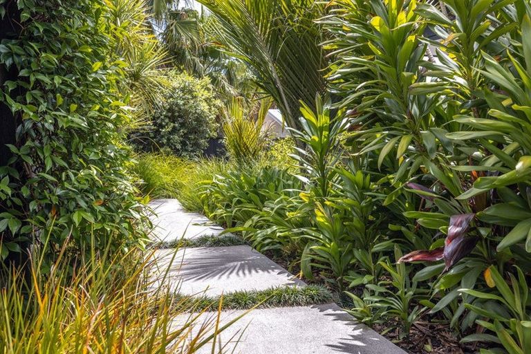 Photo of property in 19 Sea View Road, Ostend, Waiheke Island, 1081