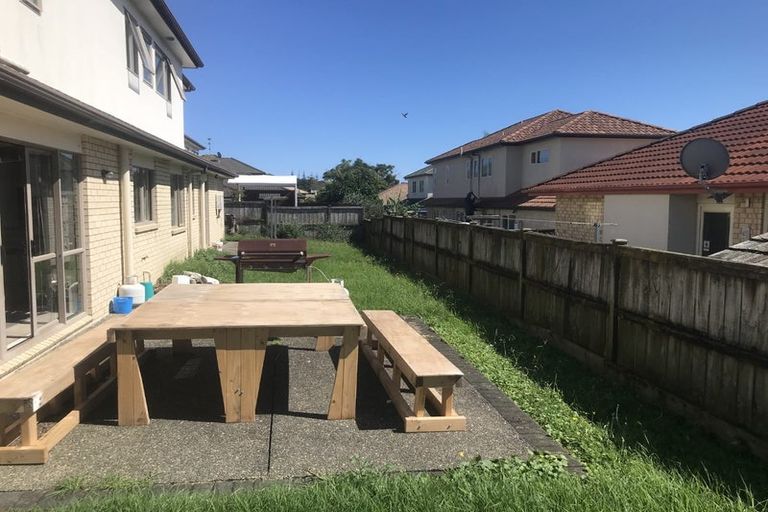 Photo of property in 12 Glanmire Place, Flat Bush, Auckland, 2016