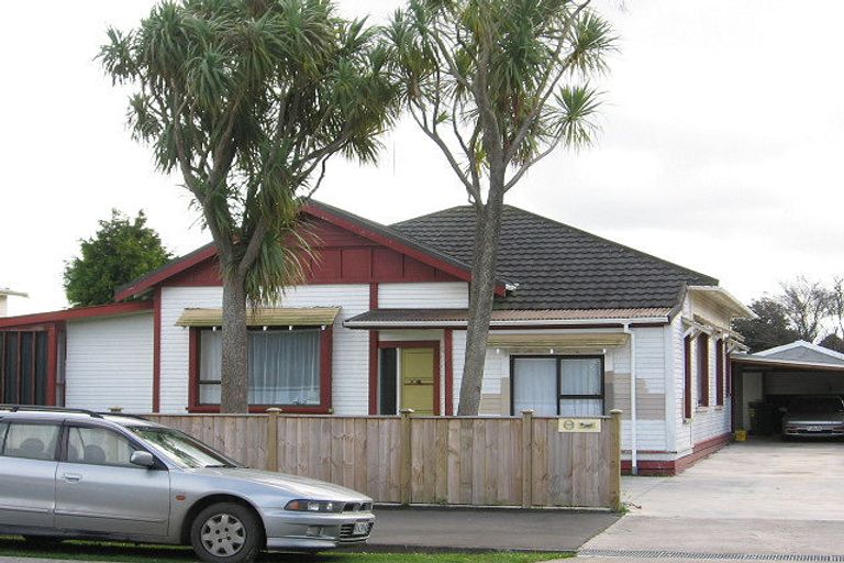 Photo of property in 27 Frederick Street, Terrace End, Palmerston North, 4410