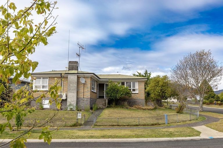 Photo of property in 7 Rangipoia Place, Turangi, 3334