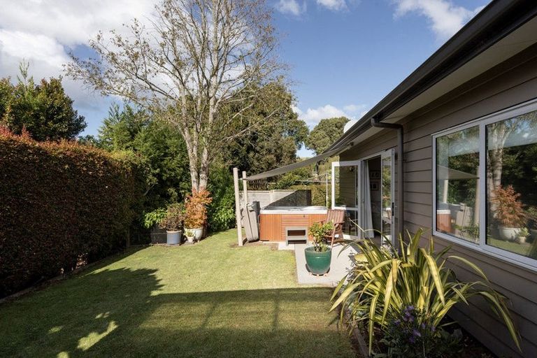 Photo of property in 16 Kayelene Place, Omokoroa, 3114
