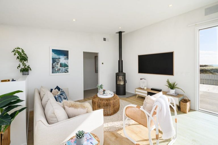 Photo of property in 21 Ocean Beach Street, Foxton Beach, Foxton, 4815