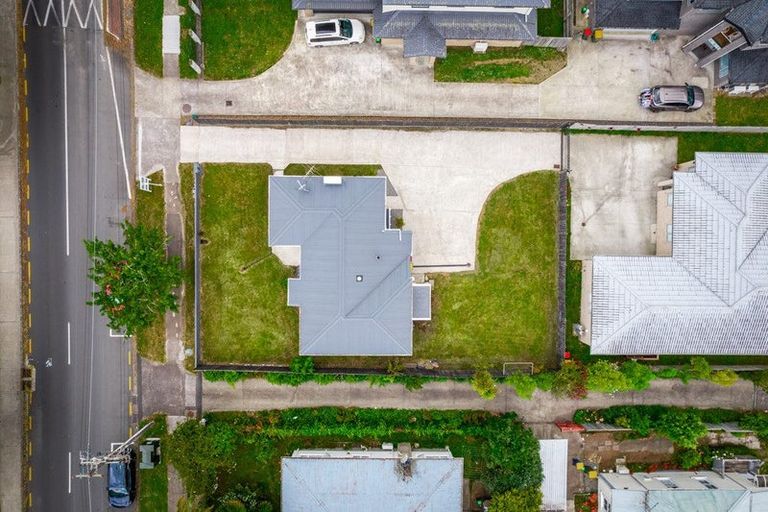 Photo of property in 61 Archibald Road, Kelston, Auckland, 0602