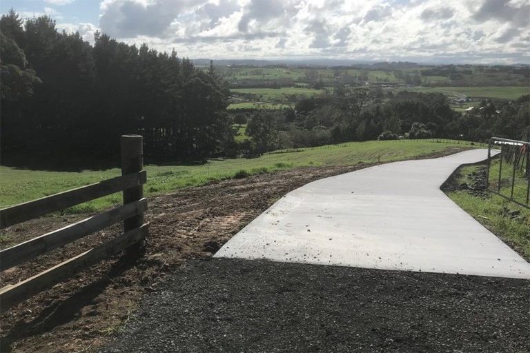 Photo of property in 207 Foley Quarry Road, Dairy Flat, Albany, 0792