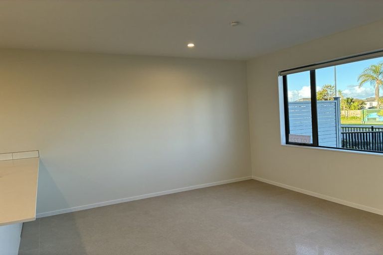 Photo of property in 101 Waituarua Drive, Takanini, Auckland, 2112