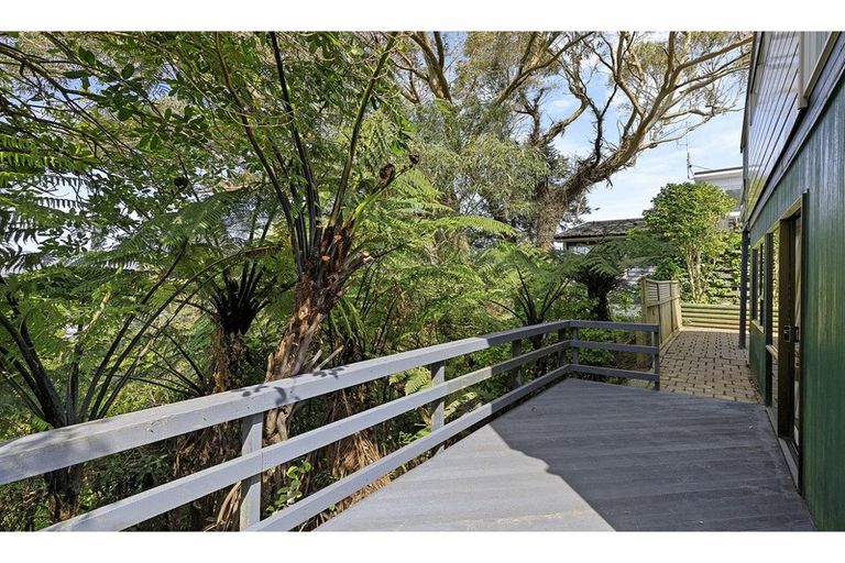 Photo of property in 8 Chestnut Grove, Maungaraki, Lower Hutt, 5010