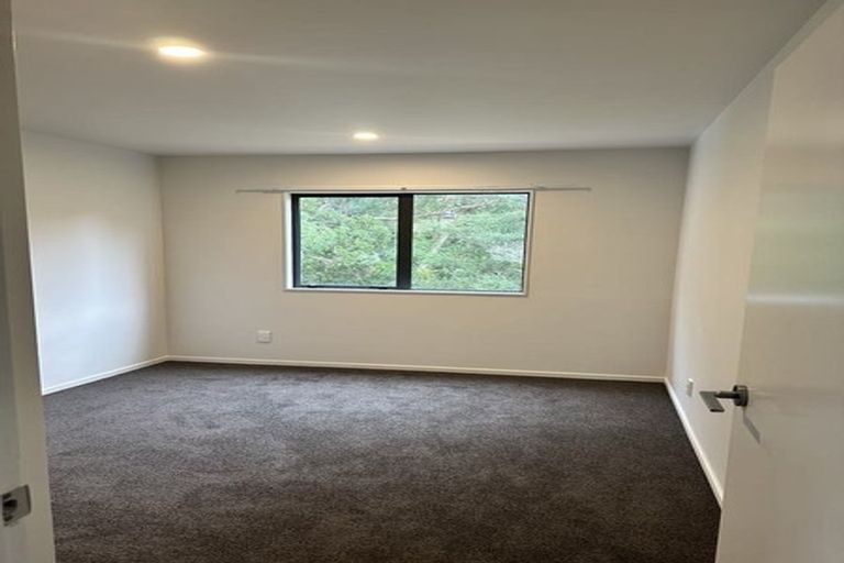 Photo of property in 17 Sun Place, Henderson, Auckland, 0612