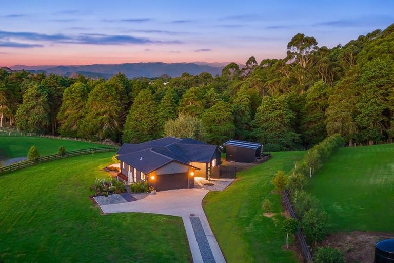 Photo of property in 15 Hereford Lane, Ararimu, Drury, 2579