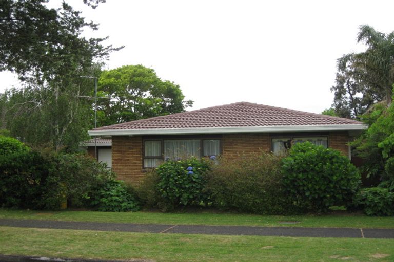 Photo of property in 12 Kindergarten Drive, Conifer Grove, Takanini, 2112